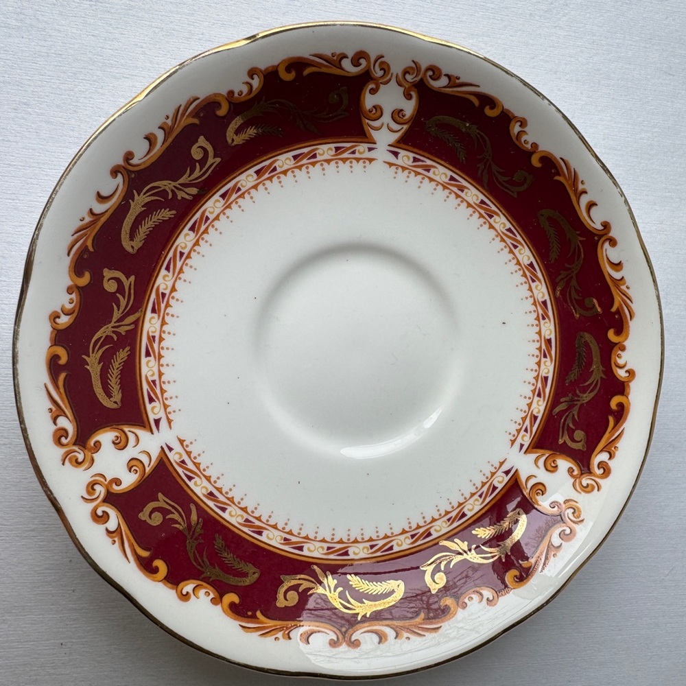 Royal Stafford Bone China Gold Trim Park Lane Pattern Saucer Made in England